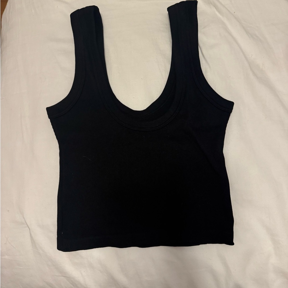 Black Ribbed Scoop Neck Crop Tank Top - Women